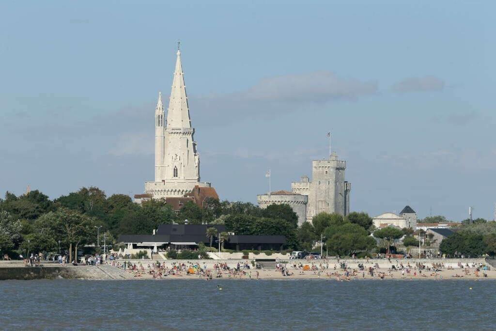 Vue Superbe Sur Tour De La Lanterne T2 Avec Terrasse Remparts 2 Apartment La Rochelle  Exterior foto