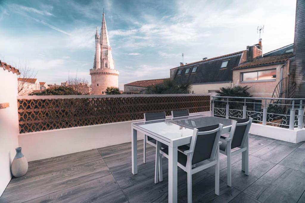 Vue Superbe Sur Tour De La Lanterne T2 Avec Terrasse Remparts 2 Apartment La Rochelle  Exterior foto